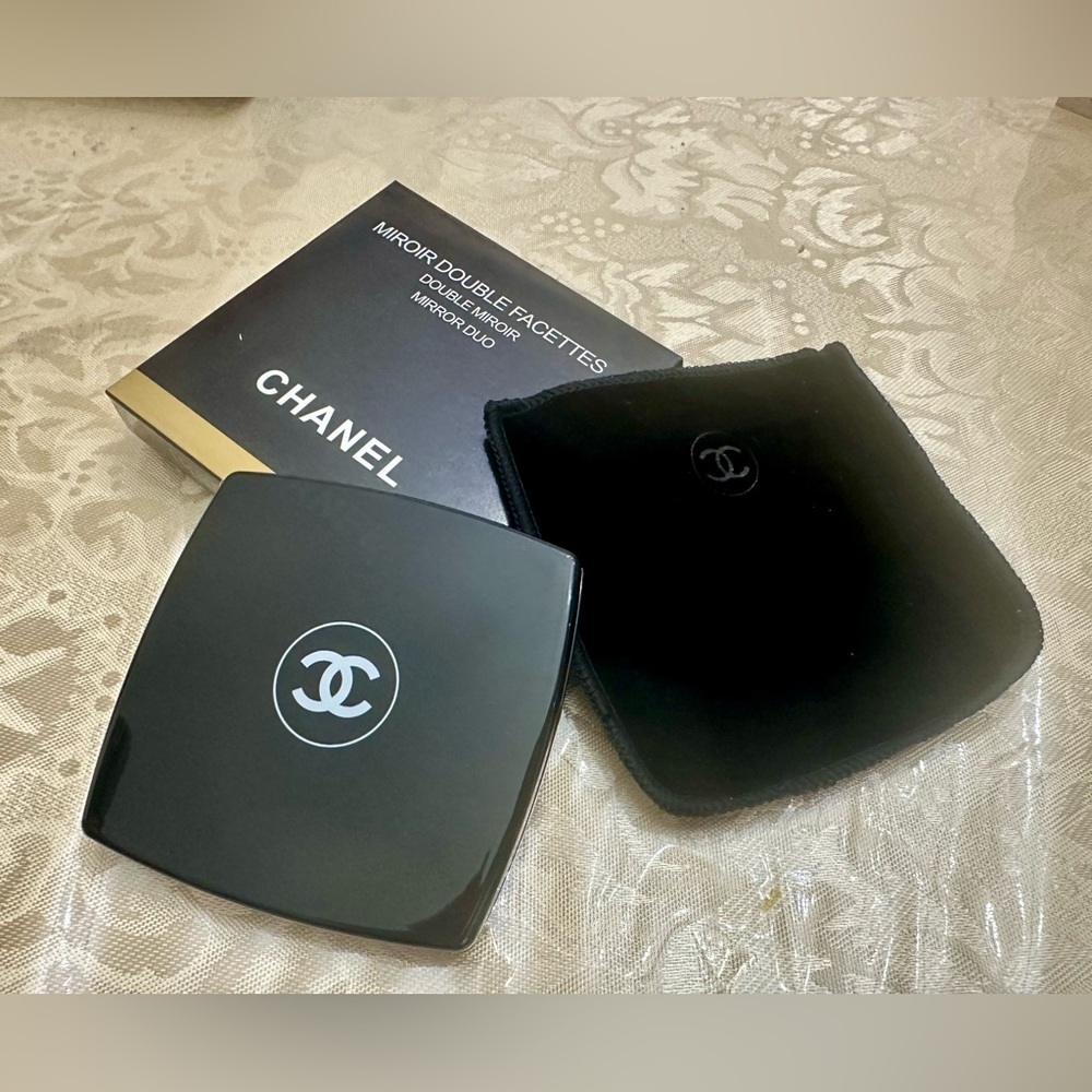 COPY - Chanel Mirror Duo Compact Double Facette Makeup inBlack Bridemade Gift 🖤